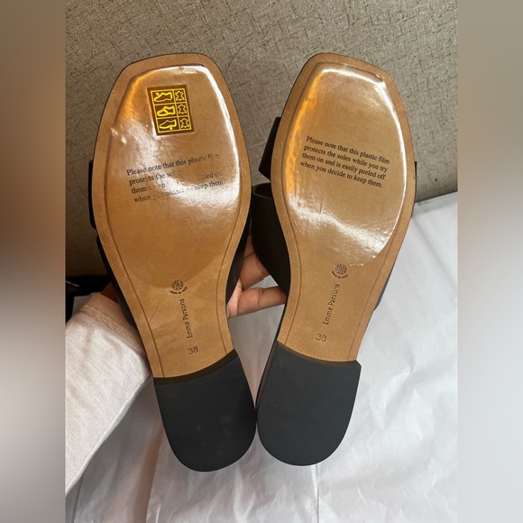 Elegant Black Leather Slide Sandals Sz 38 - Picture 4 of 7